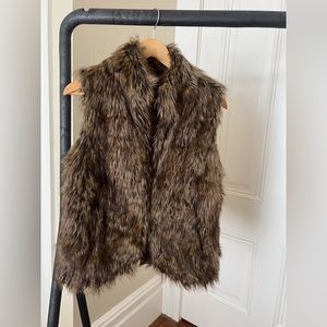 Dorothy Perkins Sleeveless Faux Fur Vest
